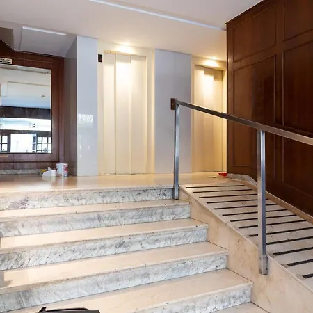 Elegante Apt. P/4 En El Centro De C/wifi * Βίγκο